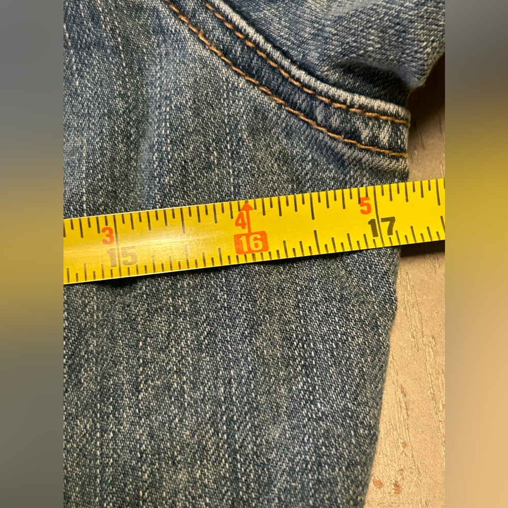 Old Navy Women’s Size M Jacket Classic Denim Blue Trucker Jean Pockets Western - Picture 10 of 15